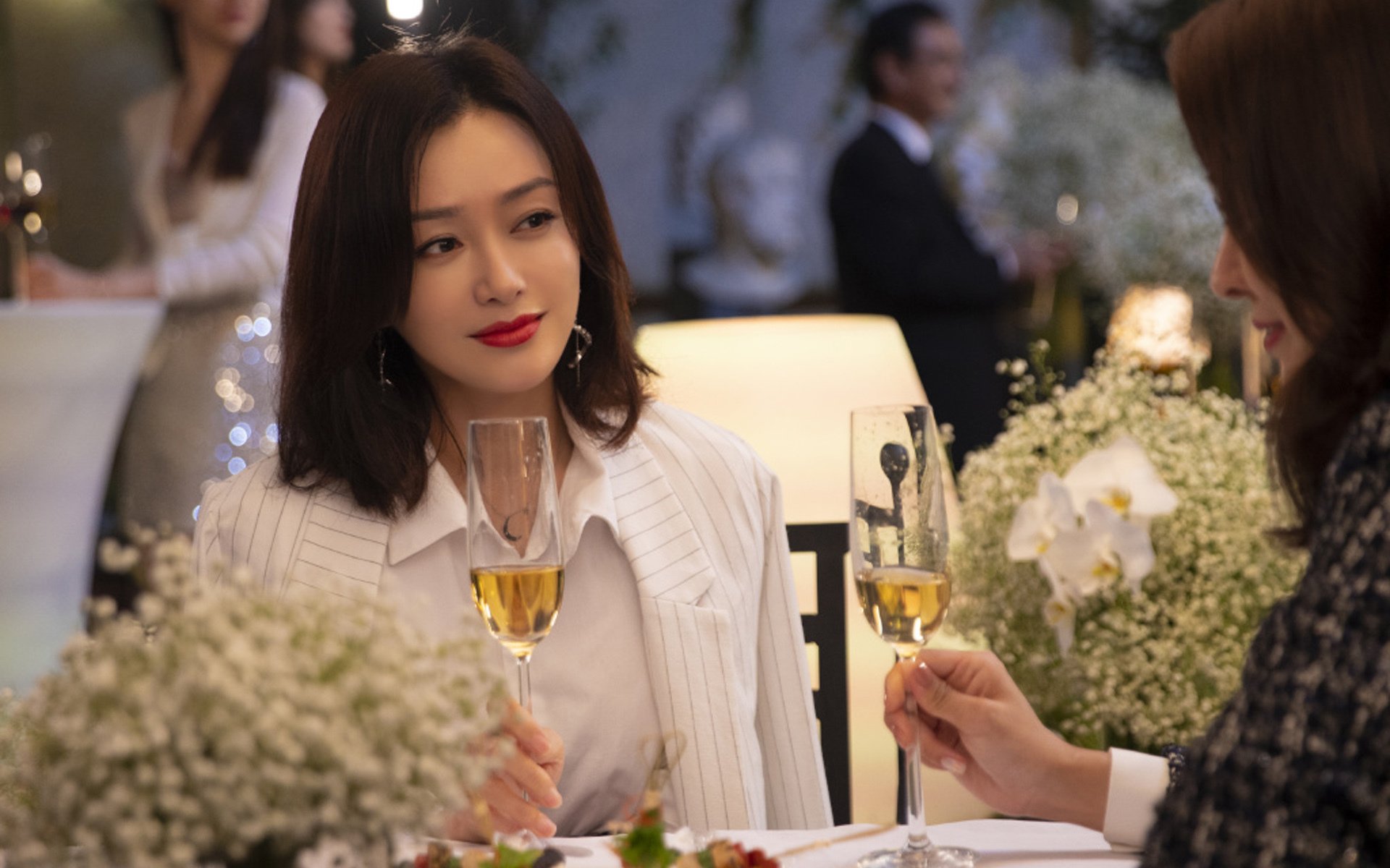 争议判罚总结:这一夜裁判让球迷怒火中烧,篮球裁判争球在哪里发球